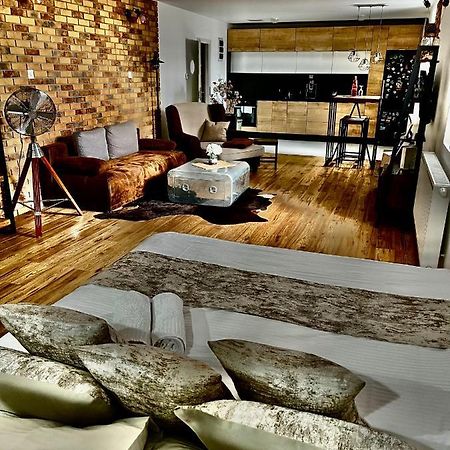 Underground Apartment Bratislava-Nivy Εξωτερικό φωτογραφία