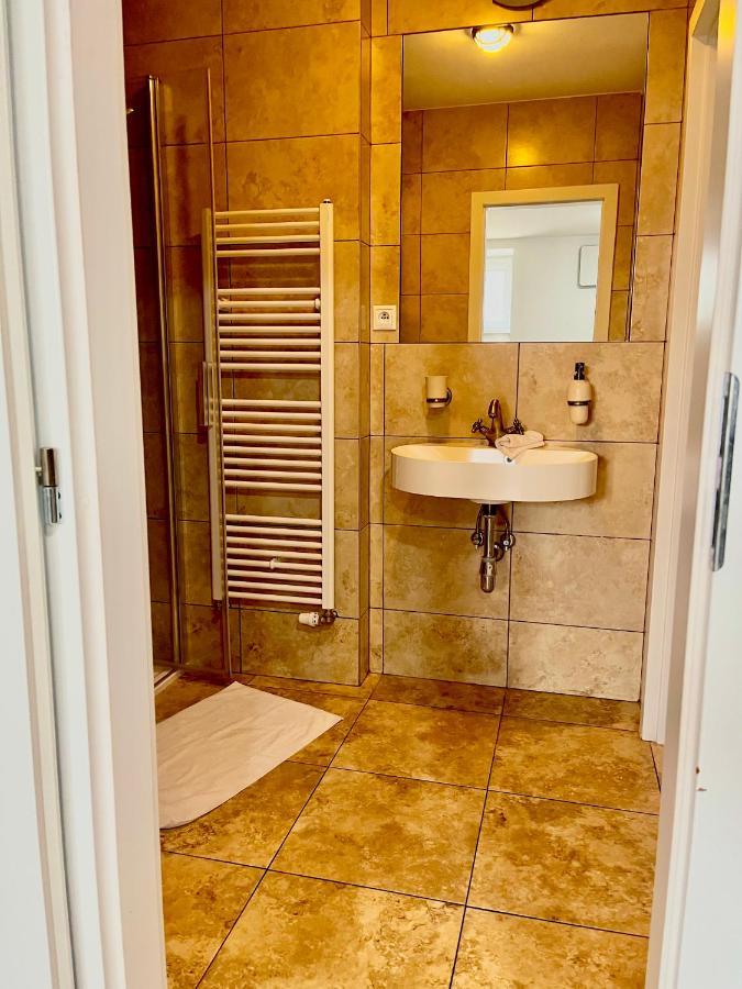 Underground Apartment Bratislava-Nivy Εξωτερικό φωτογραφία