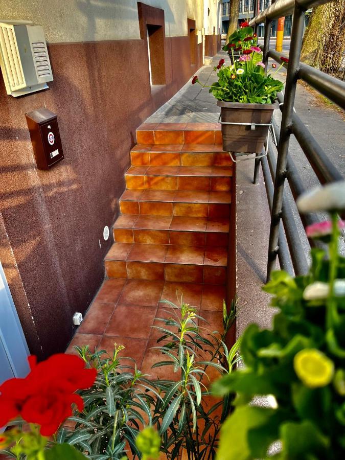 Underground Apartment Bratislava-Nivy Εξωτερικό φωτογραφία